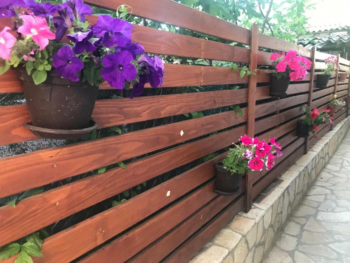 Three Stars Apartments Ohrid Buitenkant foto